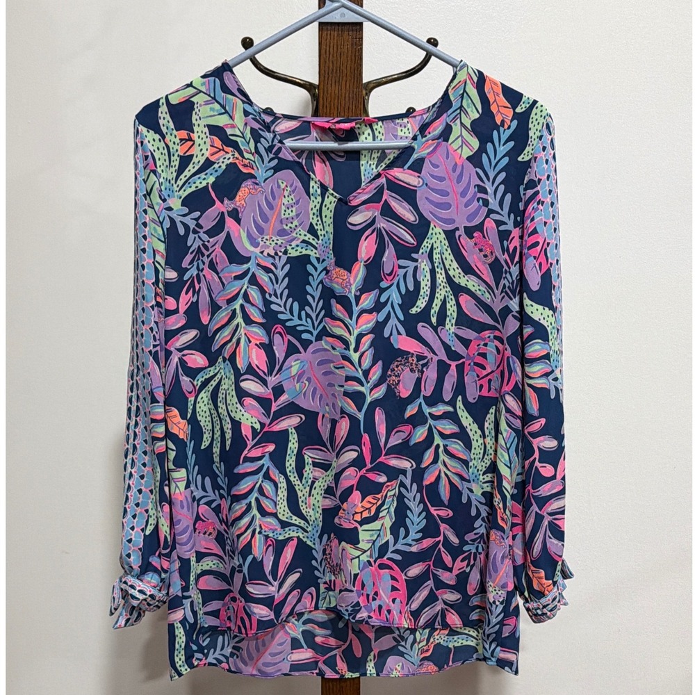Lilly Pulitzer Elsa Top Navy Blue Tropical Leopard Print V-Neck Blouse Costal M